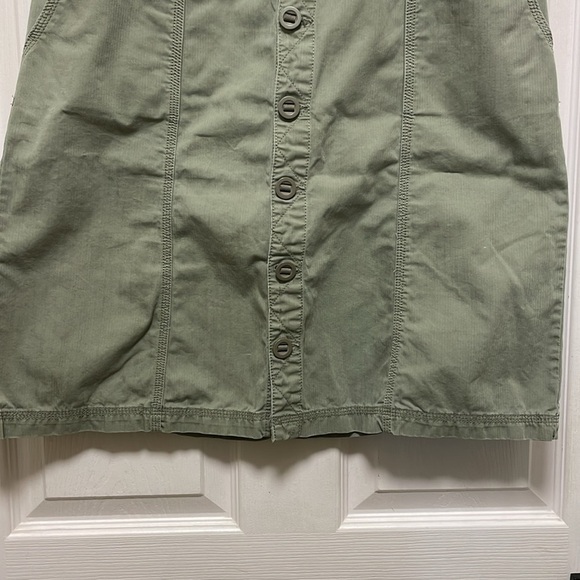 Eddie Bauer |Olive Green |Button Down |ALine |Knee-Length |Casual|Skirt |Size 10 - Picture 4 of 16